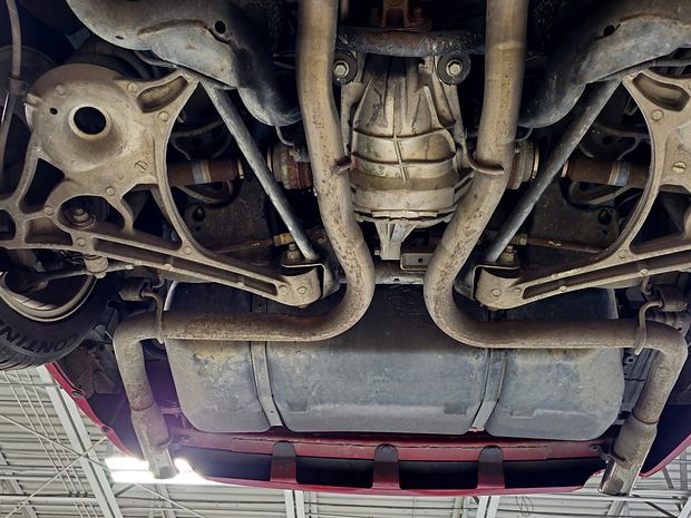IRS differential, control arms and fuel tank