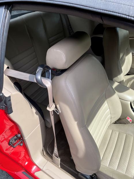 Front seats, parchment leather